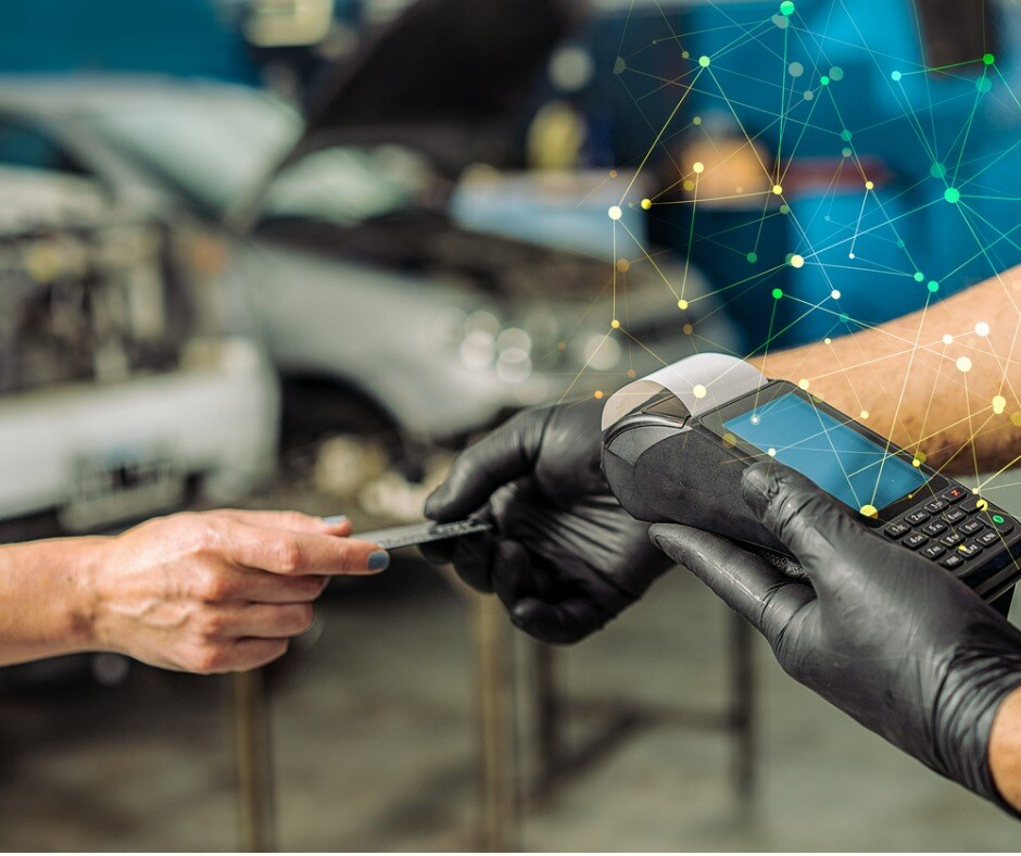 Automechanic accepting dual pricing